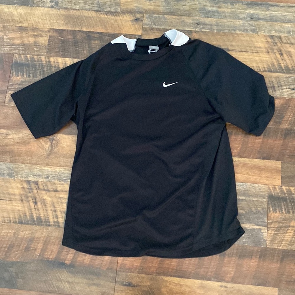 Nike short sleeve black shirt size XL